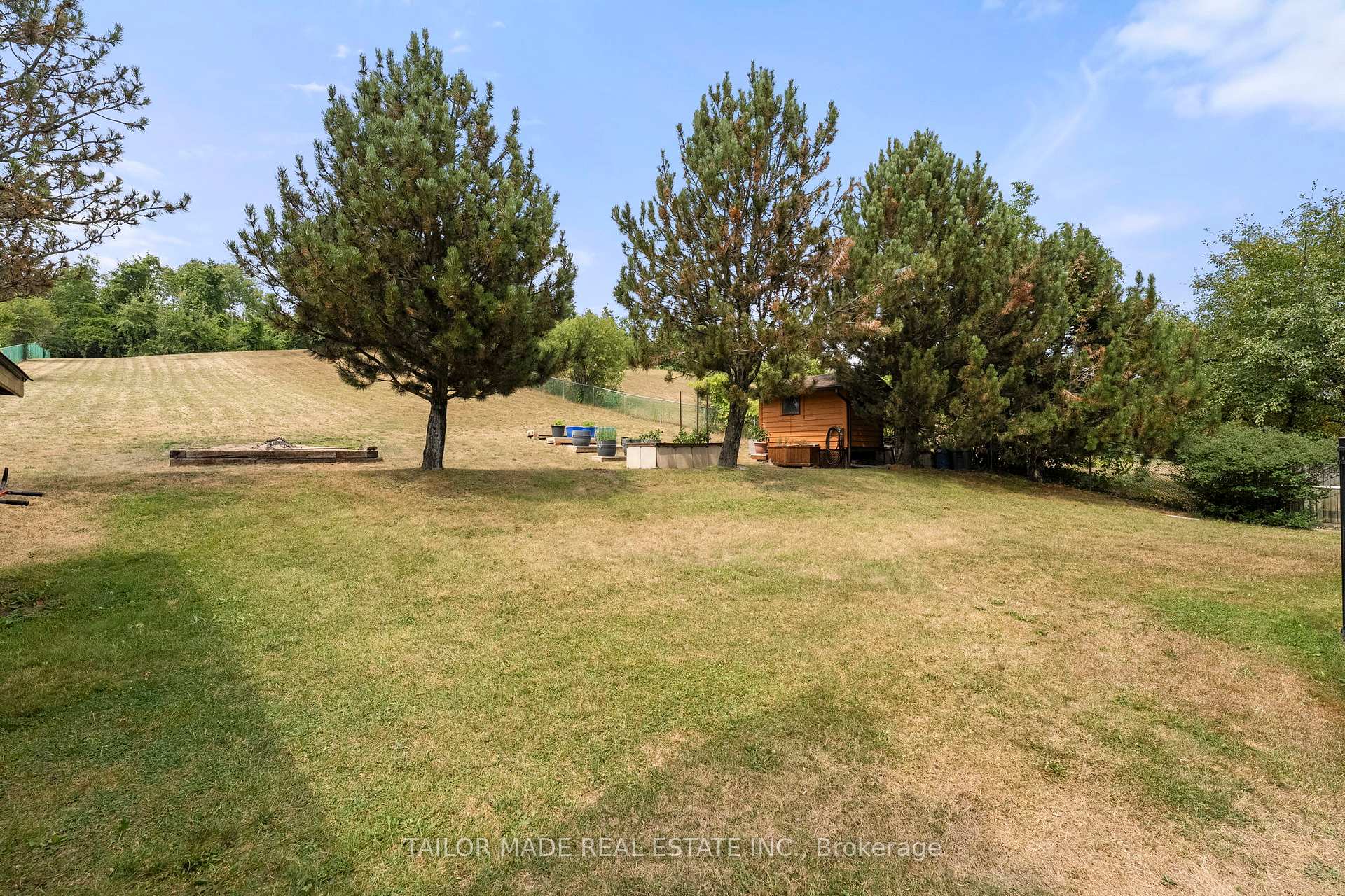 Photo 9 of 48 Marilyn Street, Caledon, Caledon East — HOMEH