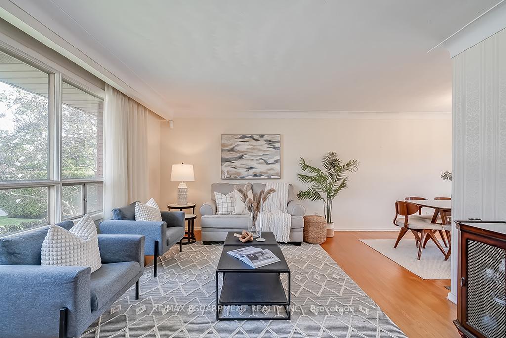 Photo 33 of 363 East Side Crescent, Burlington, Brant — HOMEH