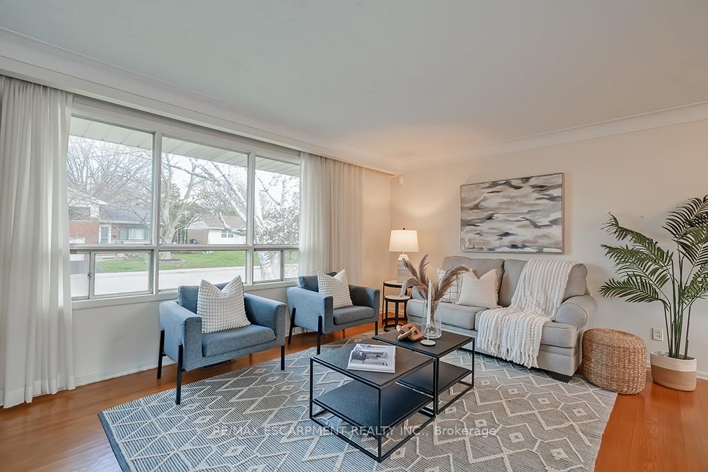Photo 23 of 363 East Side Crescent, Burlington, Brant — HOMEH