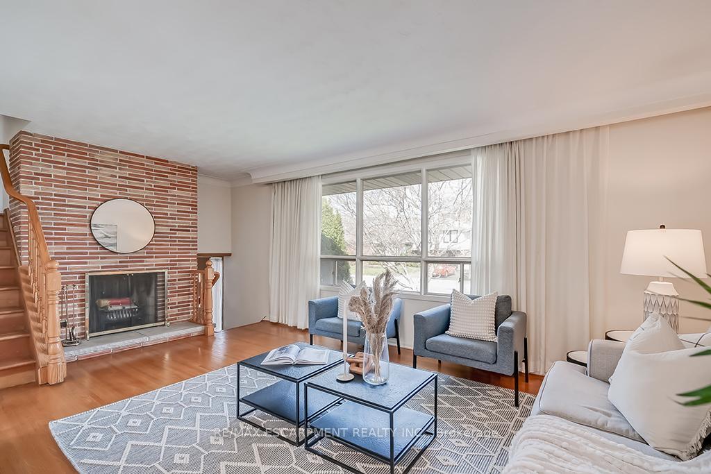 Photo 2 of 363 East Side Crescent, Burlington, Brant — HOMEH
