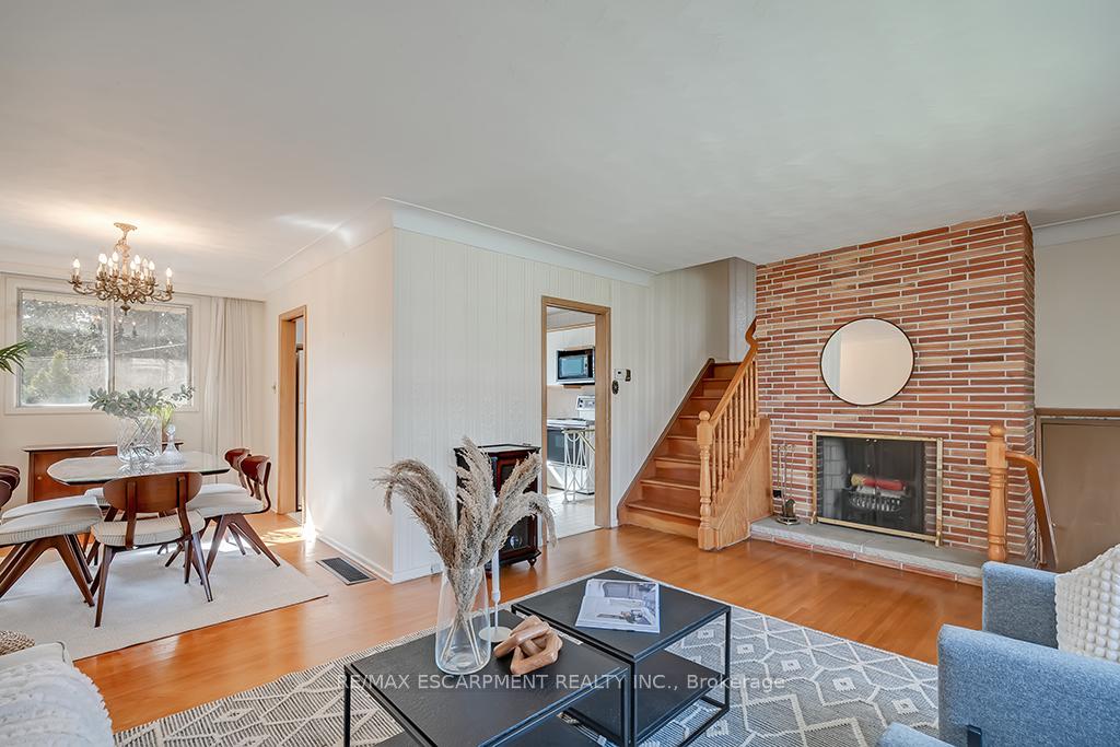 Photo 5 of 363 East Side Crescent, Burlington, Brant — HOMEH