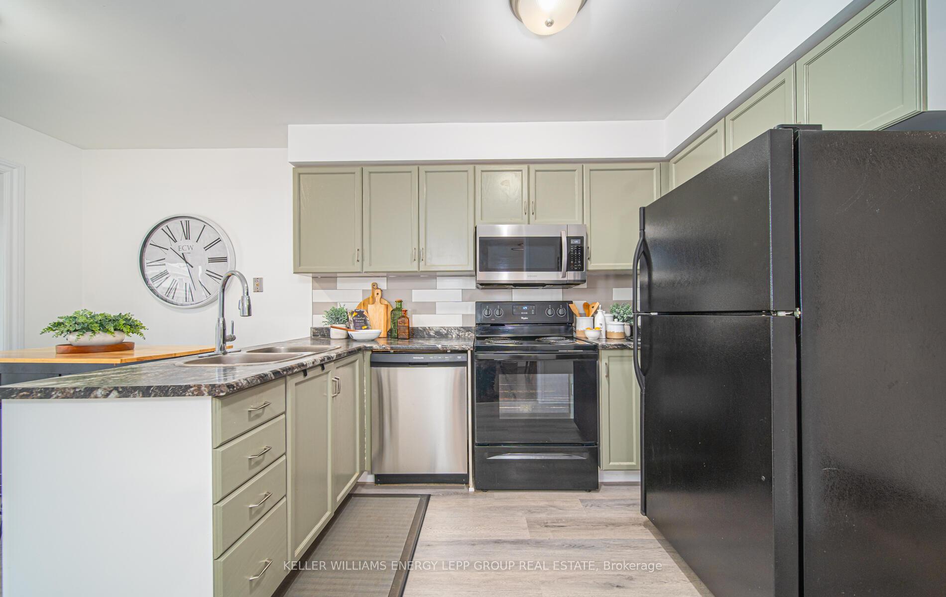 Photo 12 of 34 Marchwood Crescent, Clarington, Bowmanville — HOMEH