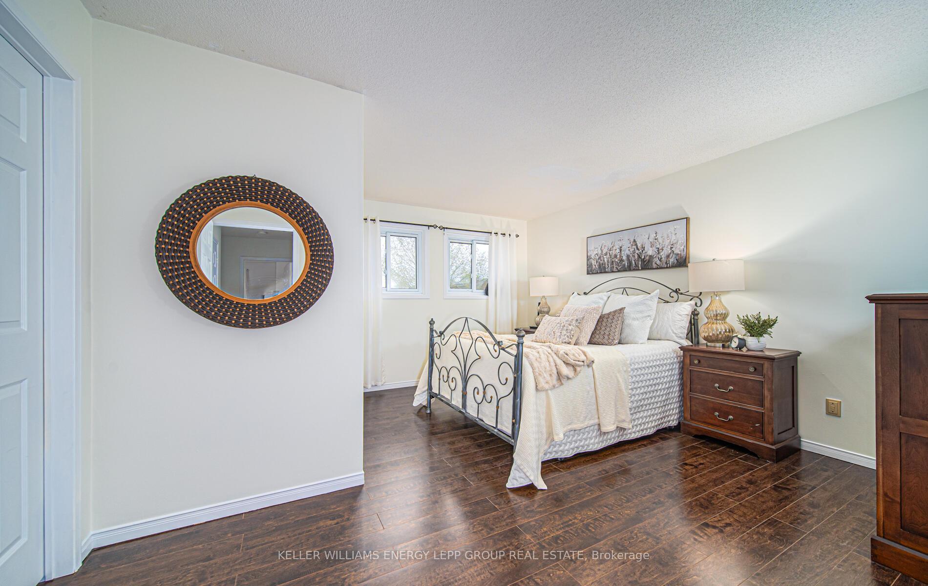 Photo 22 of 34 Marchwood Crescent, Clarington, Bowmanville — HOMEH