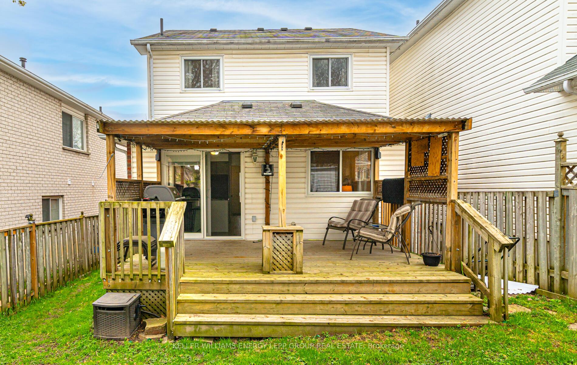Photo 29 of 34 Marchwood Crescent, Clarington, Bowmanville — HOMEH