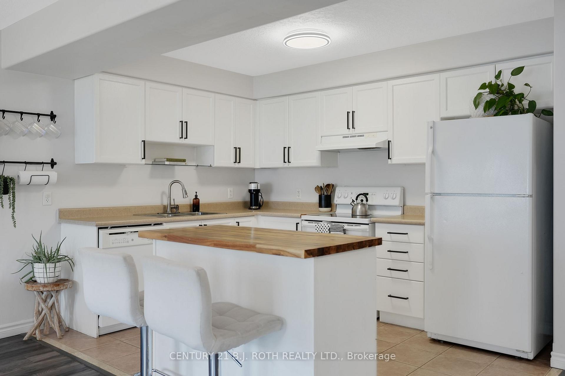 Photo 12 of Unit D, 16 Marsellus Drive, Barrie, Holly — HOMEH