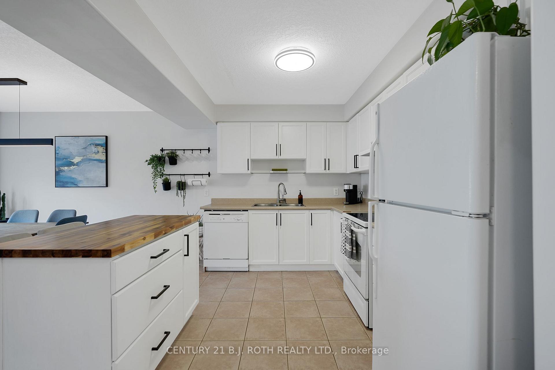 Photo 13 of Unit D, 16 Marsellus Drive, Barrie, Holly — HOMEH