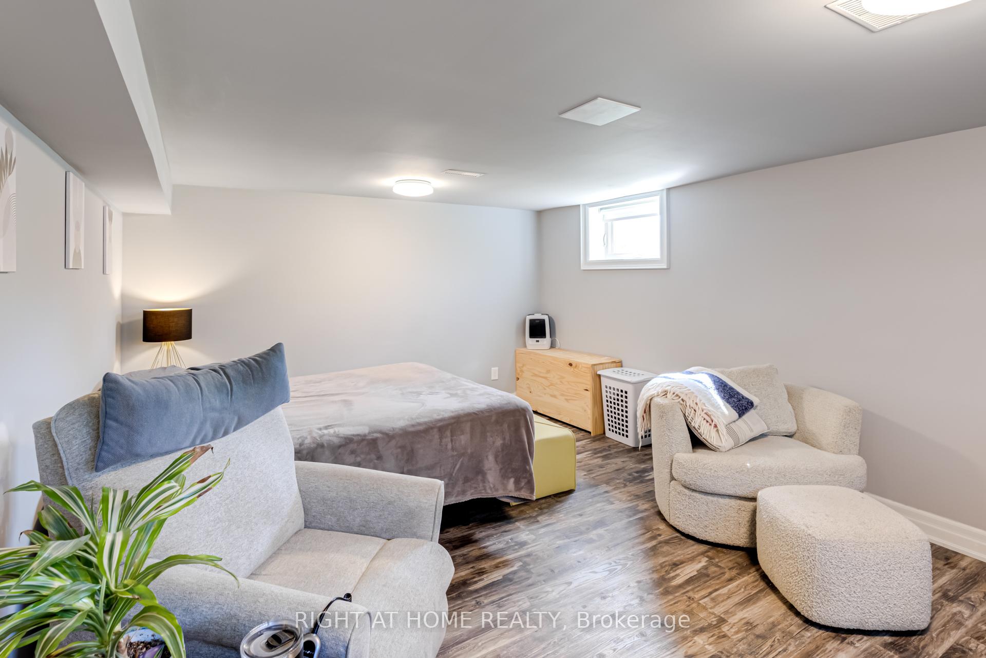 Photo 20 of 43 Sherwood Crescent, Brampton, Northwood Park — HOMEH