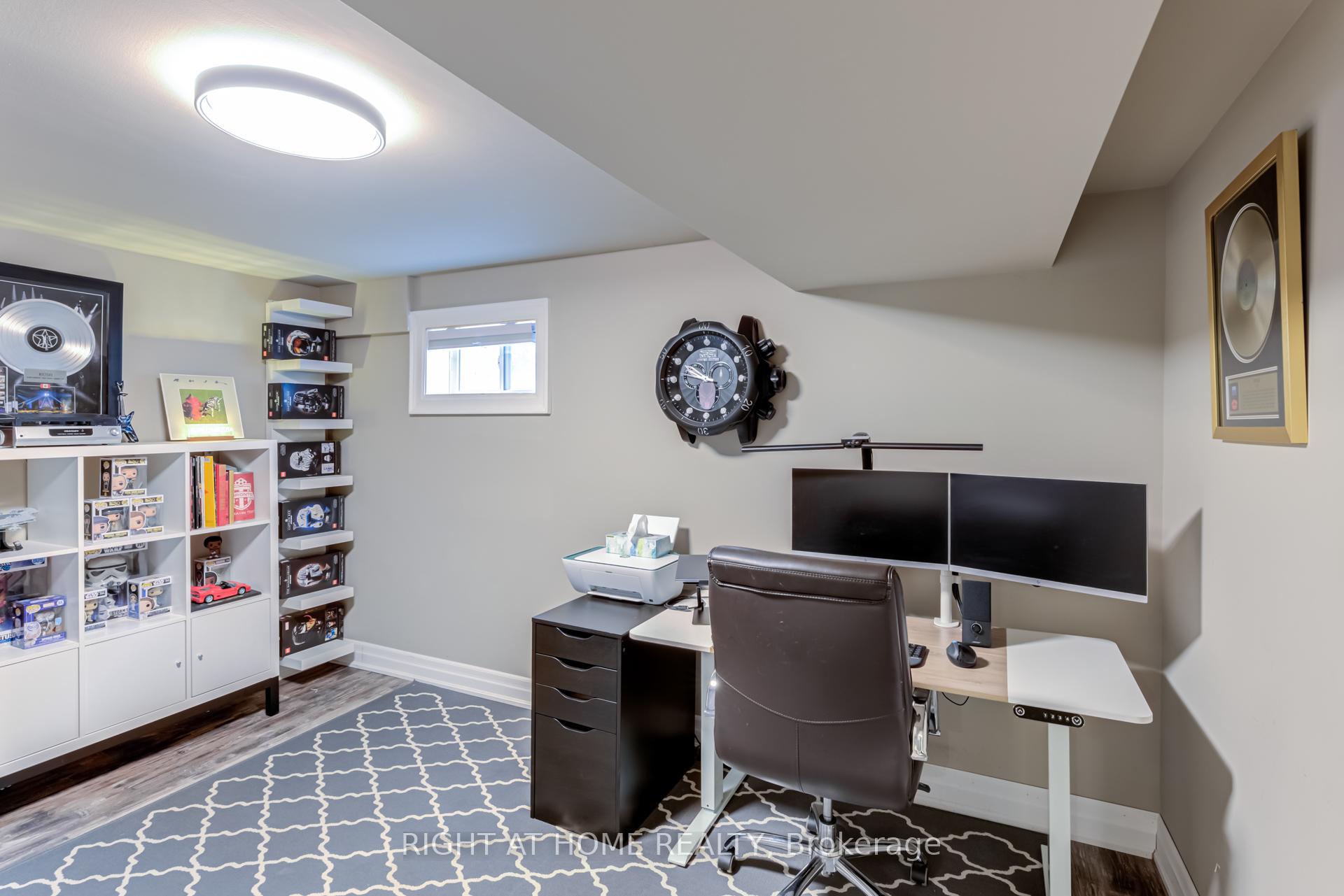 Photo 24 of 43 Sherwood Crescent, Brampton, Northwood Park — HOMEH