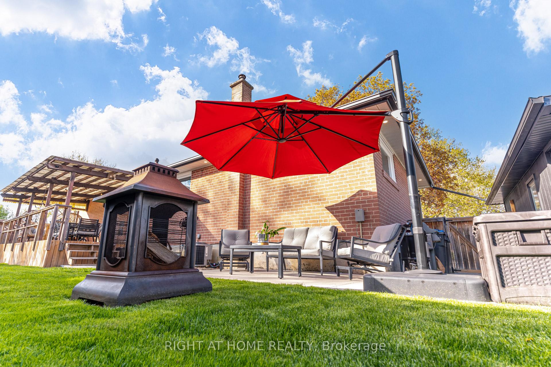 Photo 27 of 43 Sherwood Crescent, Brampton, Northwood Park — HOMEH