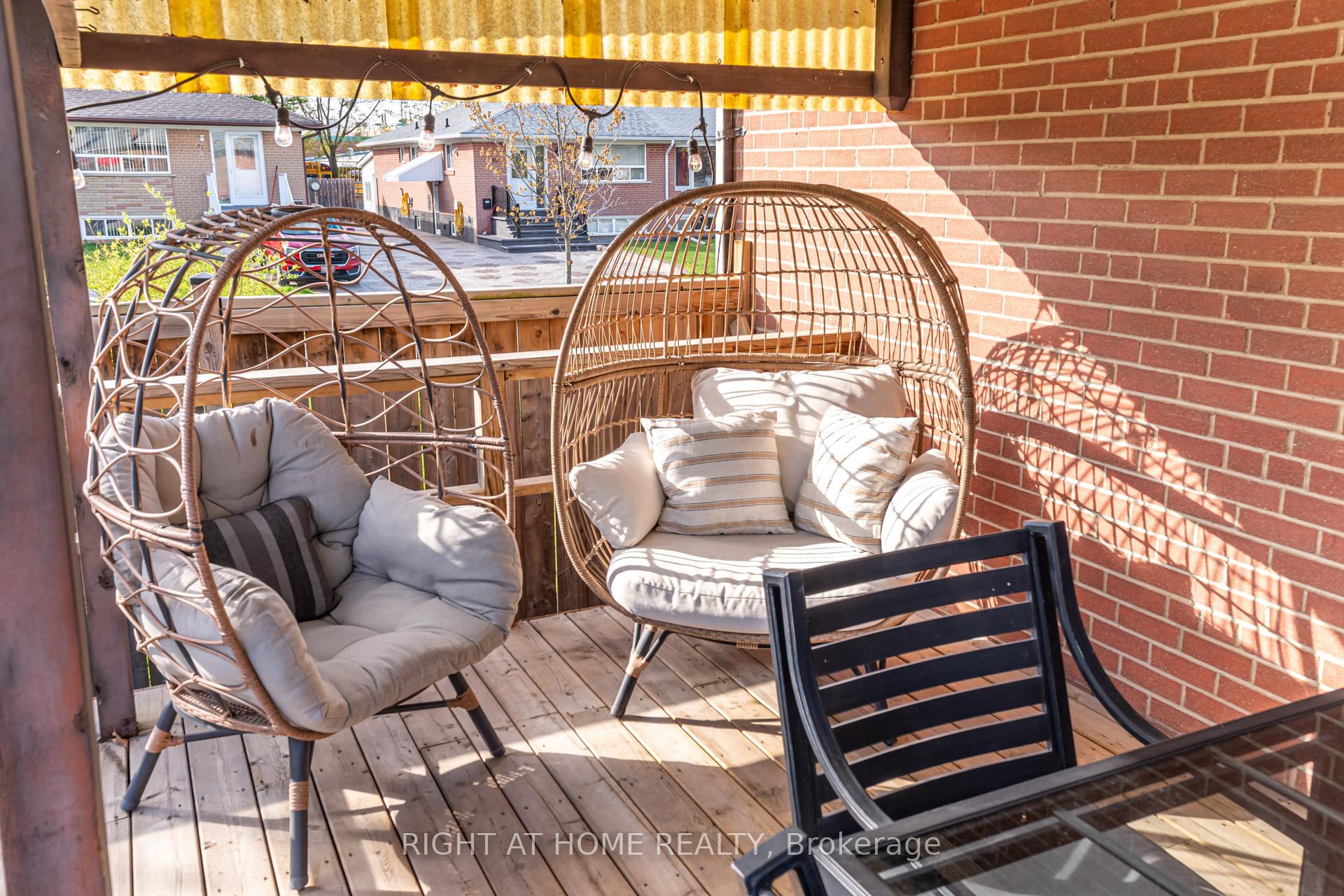 Photo 30 of 43 Sherwood Crescent, Brampton, Northwood Park — HOMEH