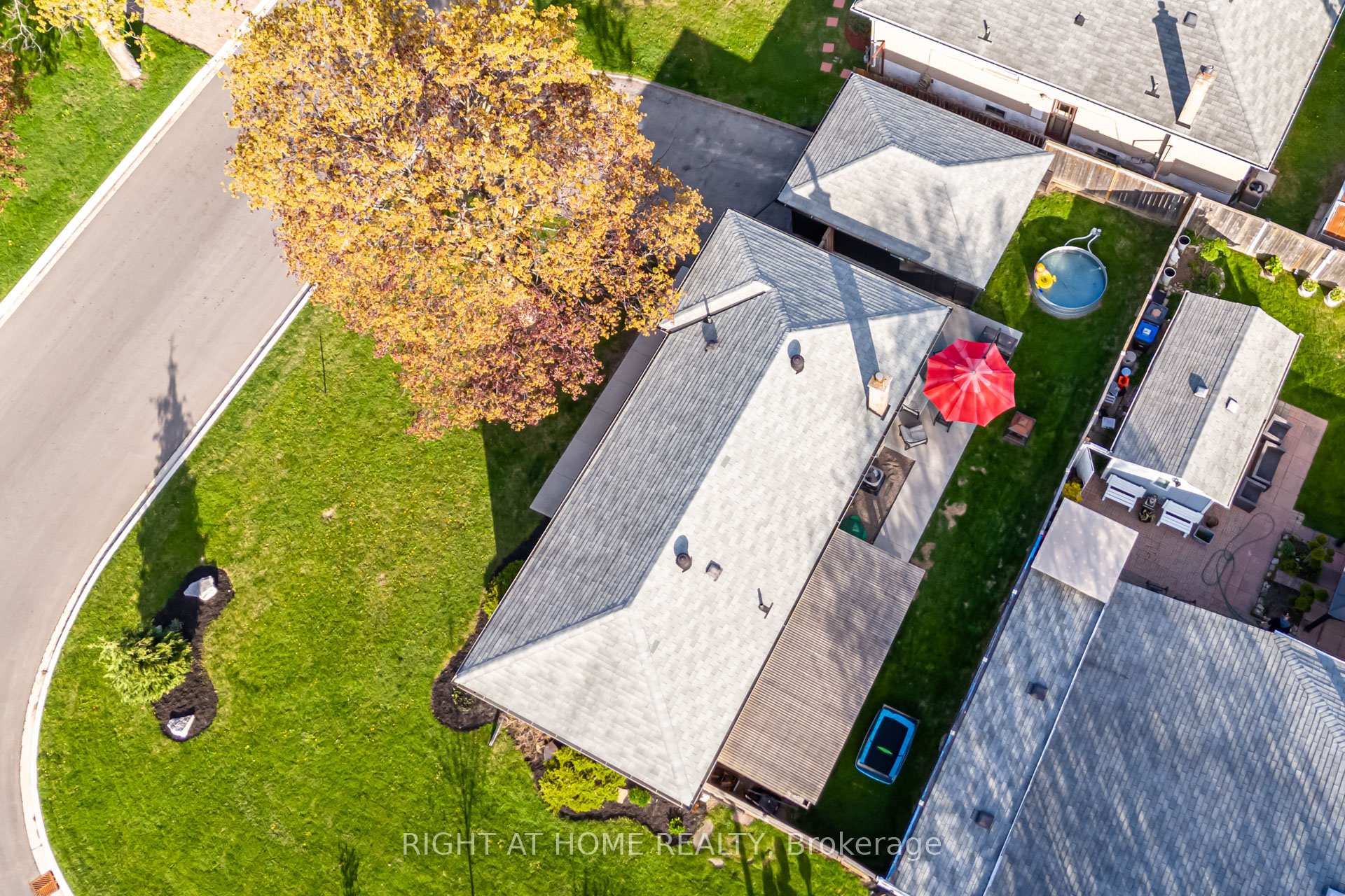 Photo 33 of 43 Sherwood Crescent, Brampton, Northwood Park — HOMEH