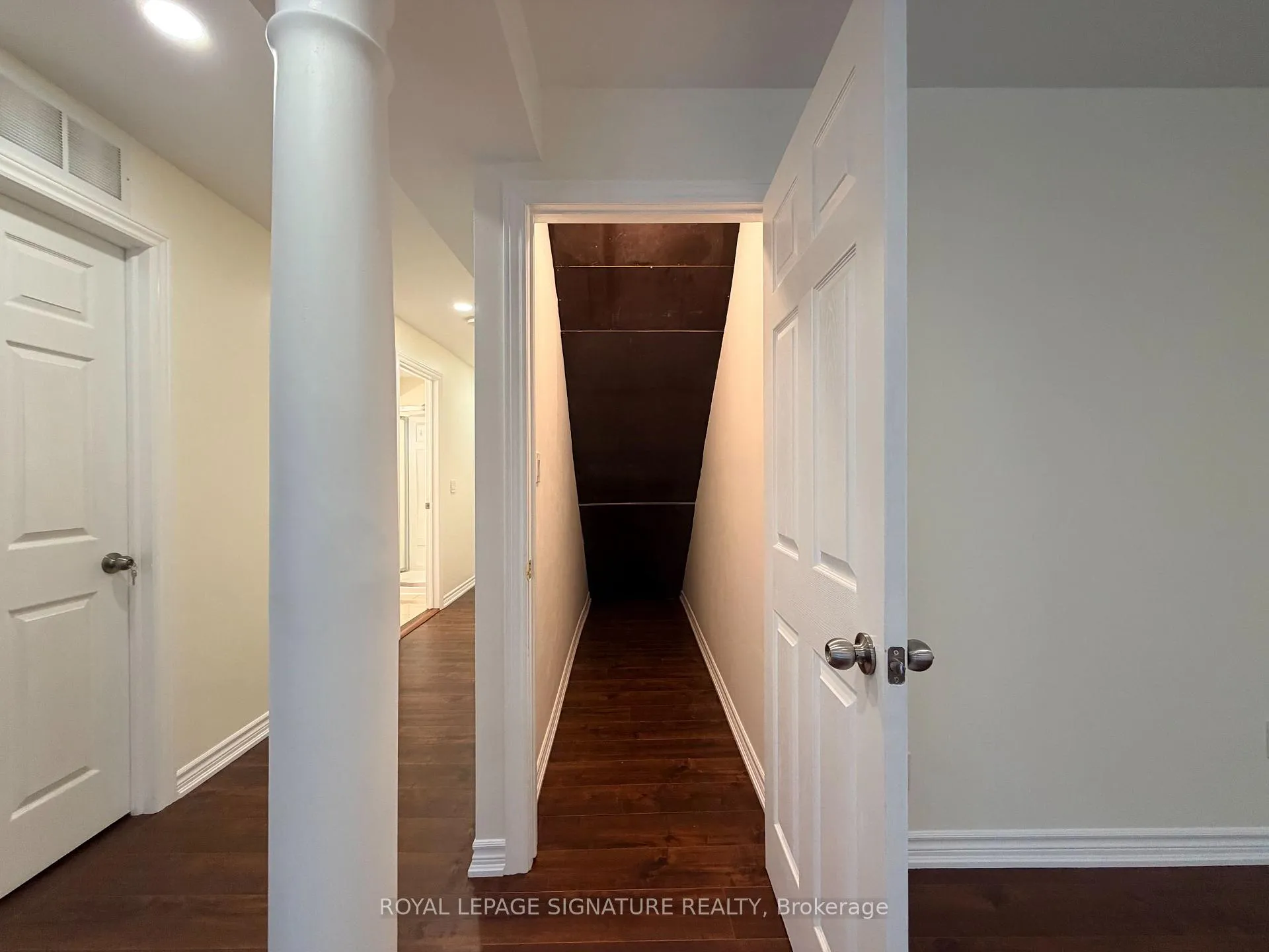 Photo 7 of Unit Lower, 331 Spruce Grove Crescent, Newmarket, Woodland Hill — HOMEH