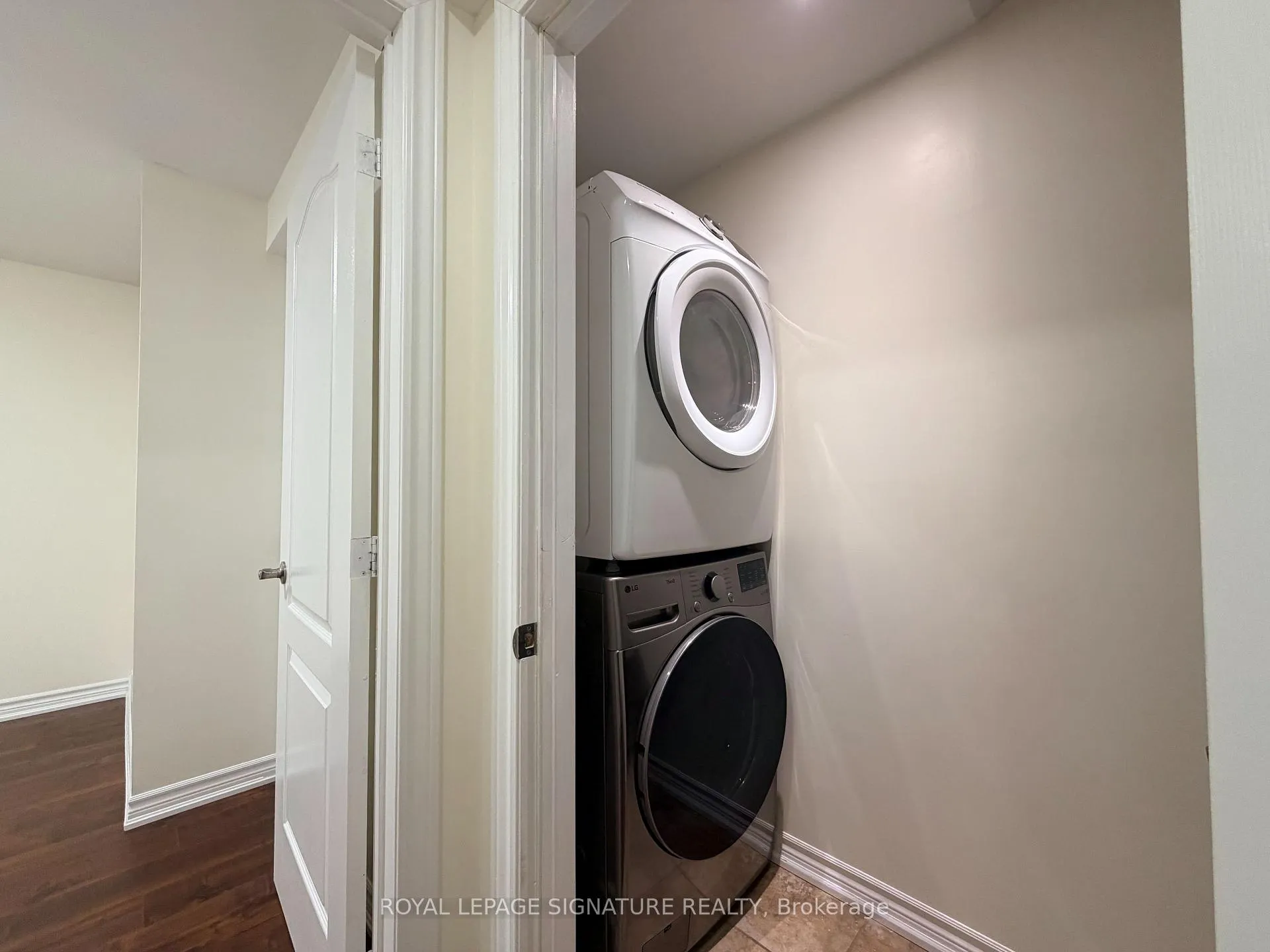 Photo 15 of Unit Lower, 331 Spruce Grove Crescent, Newmarket, Woodland Hill — HOMEH