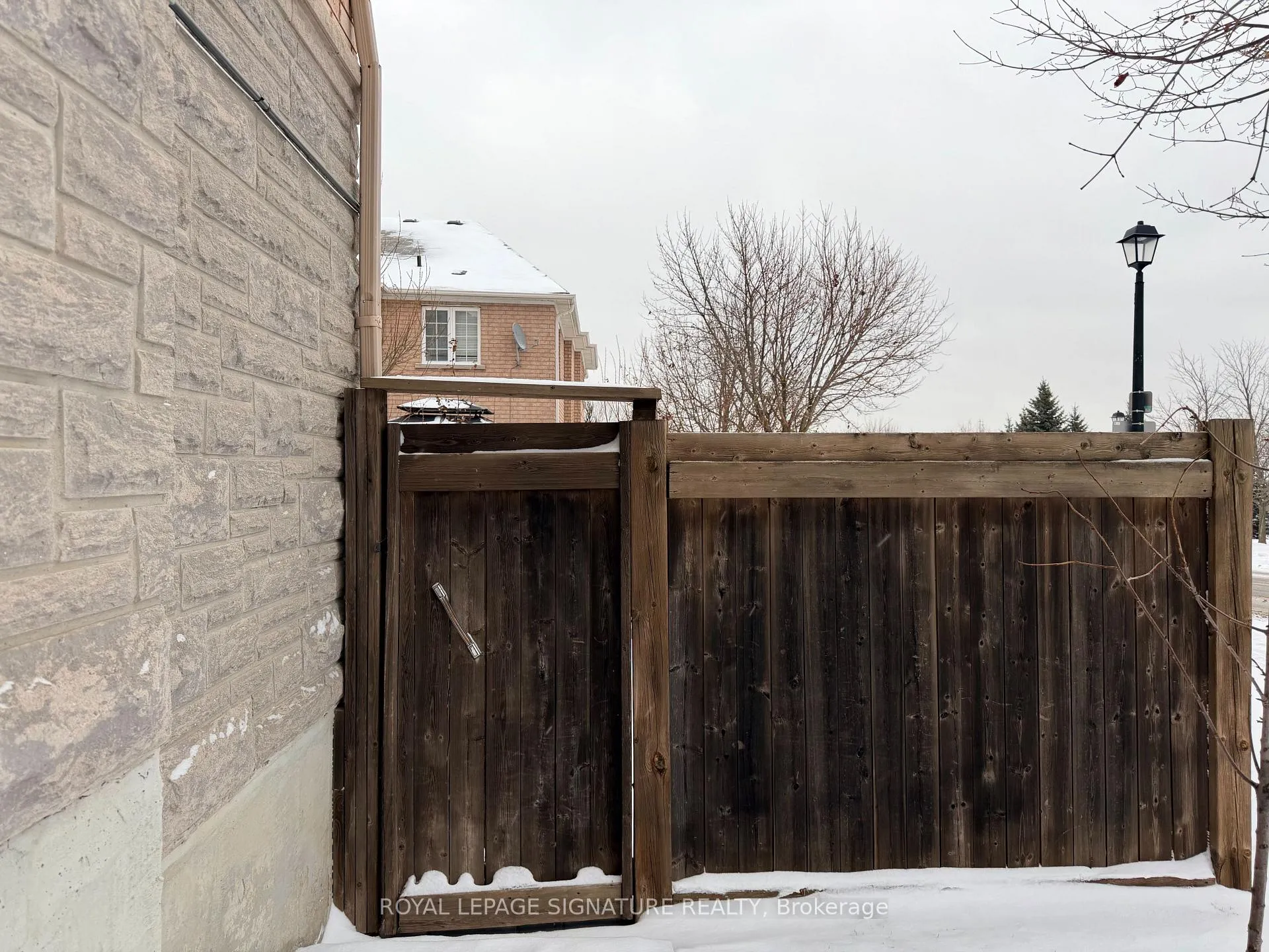 Photo 17 of Unit Lower, 331 Spruce Grove Crescent, Newmarket, Woodland Hill — HOMEH