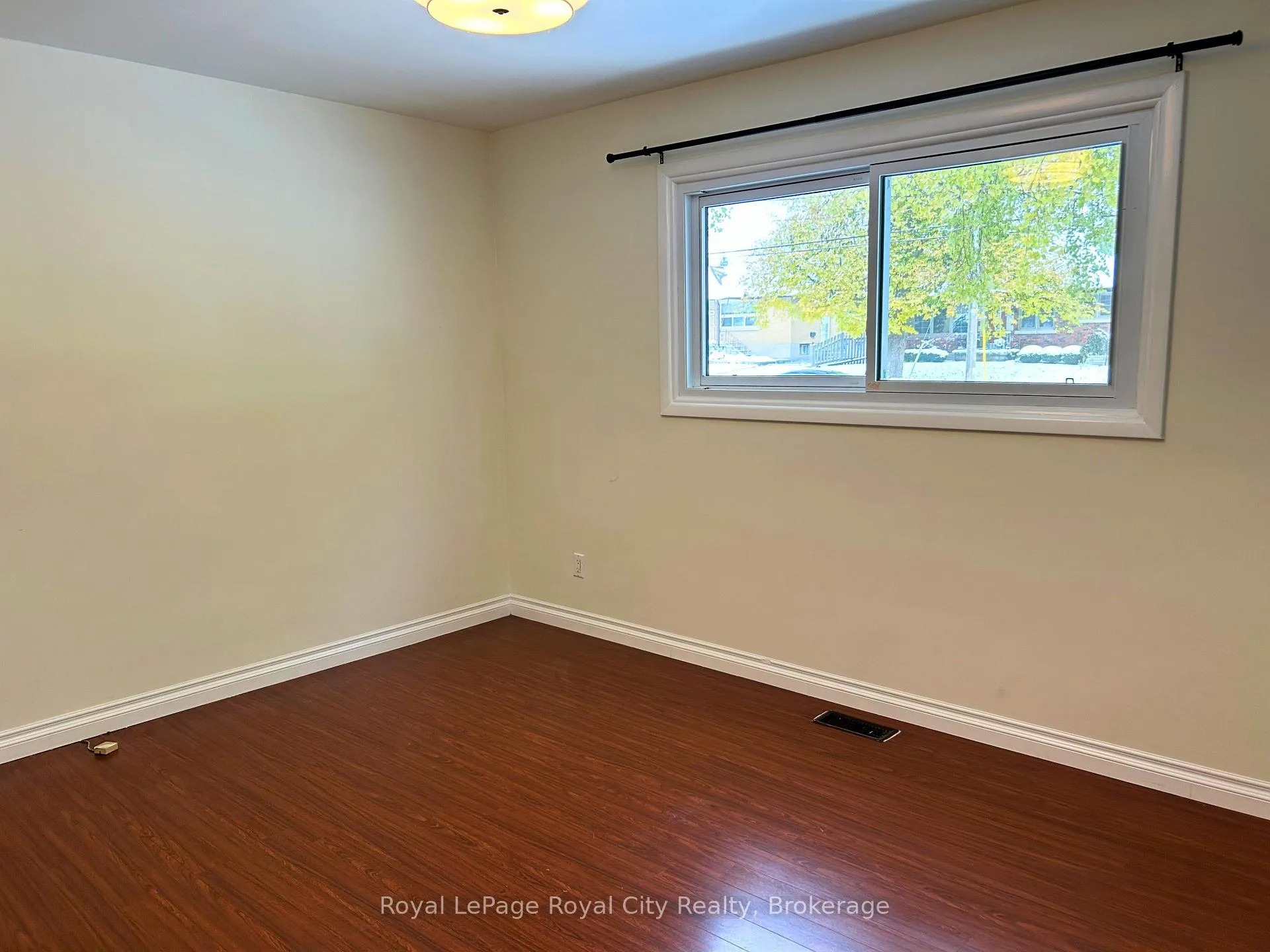 Photo 29 of Unit Upper, 182 Metcalfe Street, Guelph, General Hospital — HOMEH