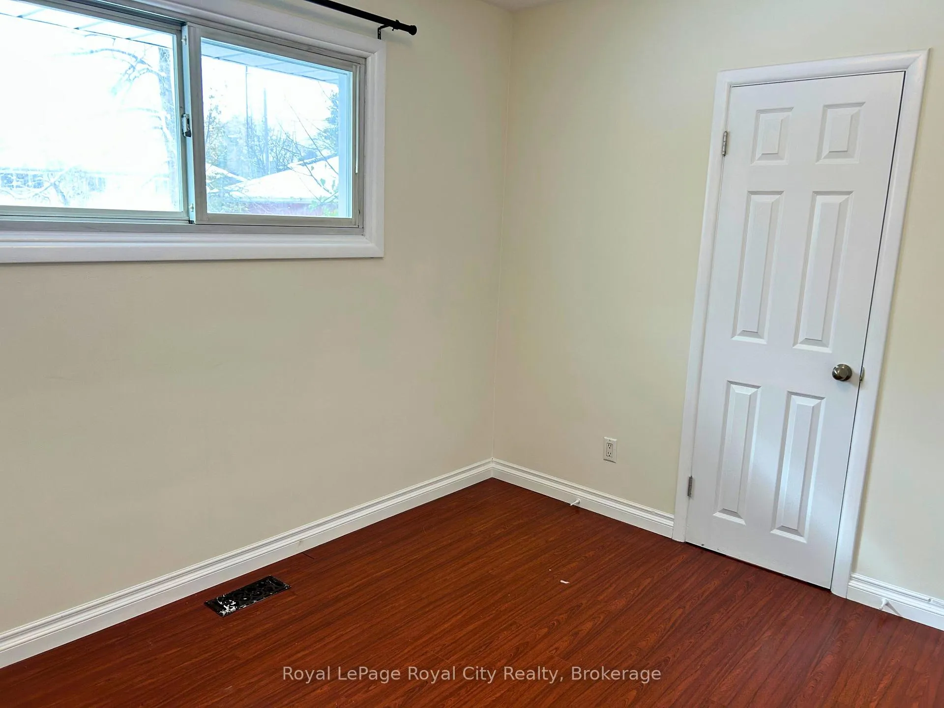 Photo 42 of Unit Upper, 182 Metcalfe Street, Guelph, General Hospital — HOMEH