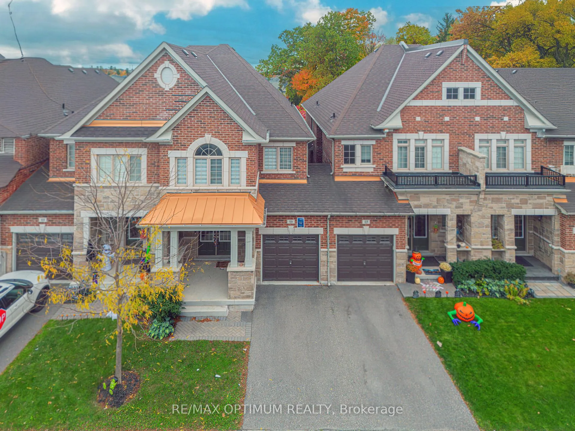 Photo 2 of 46 Oakmore Lane, Brampton, Bram West — HOMEH