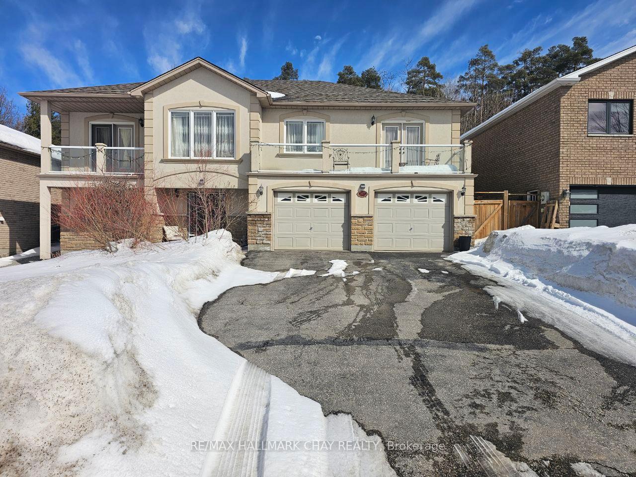 Front of Unit Main Floor, 167 Wildwood Trail