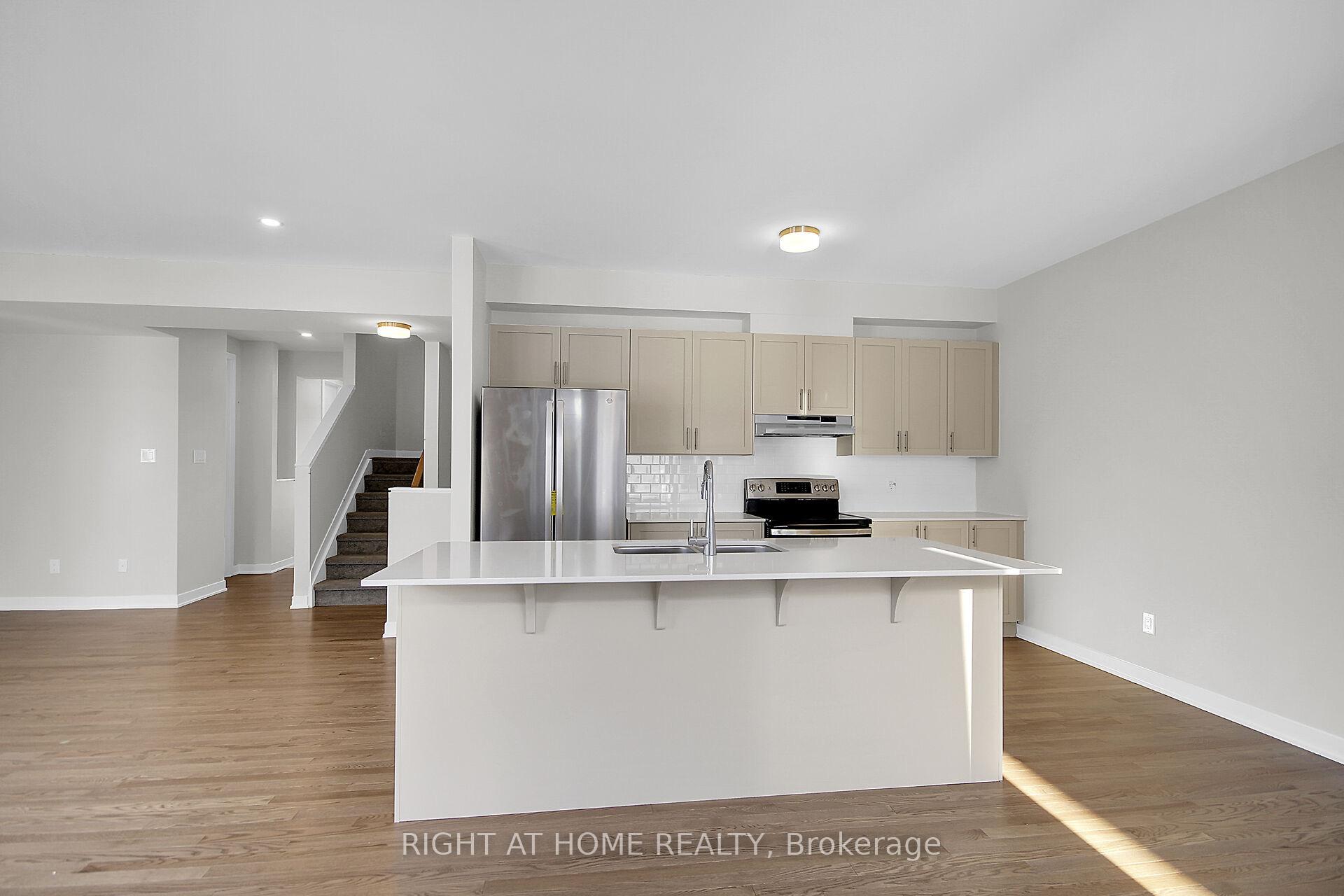 Photo 15 of 169 Conservancy Drive, Ottawa, Barrhaven - Heritage Park — HOMEH