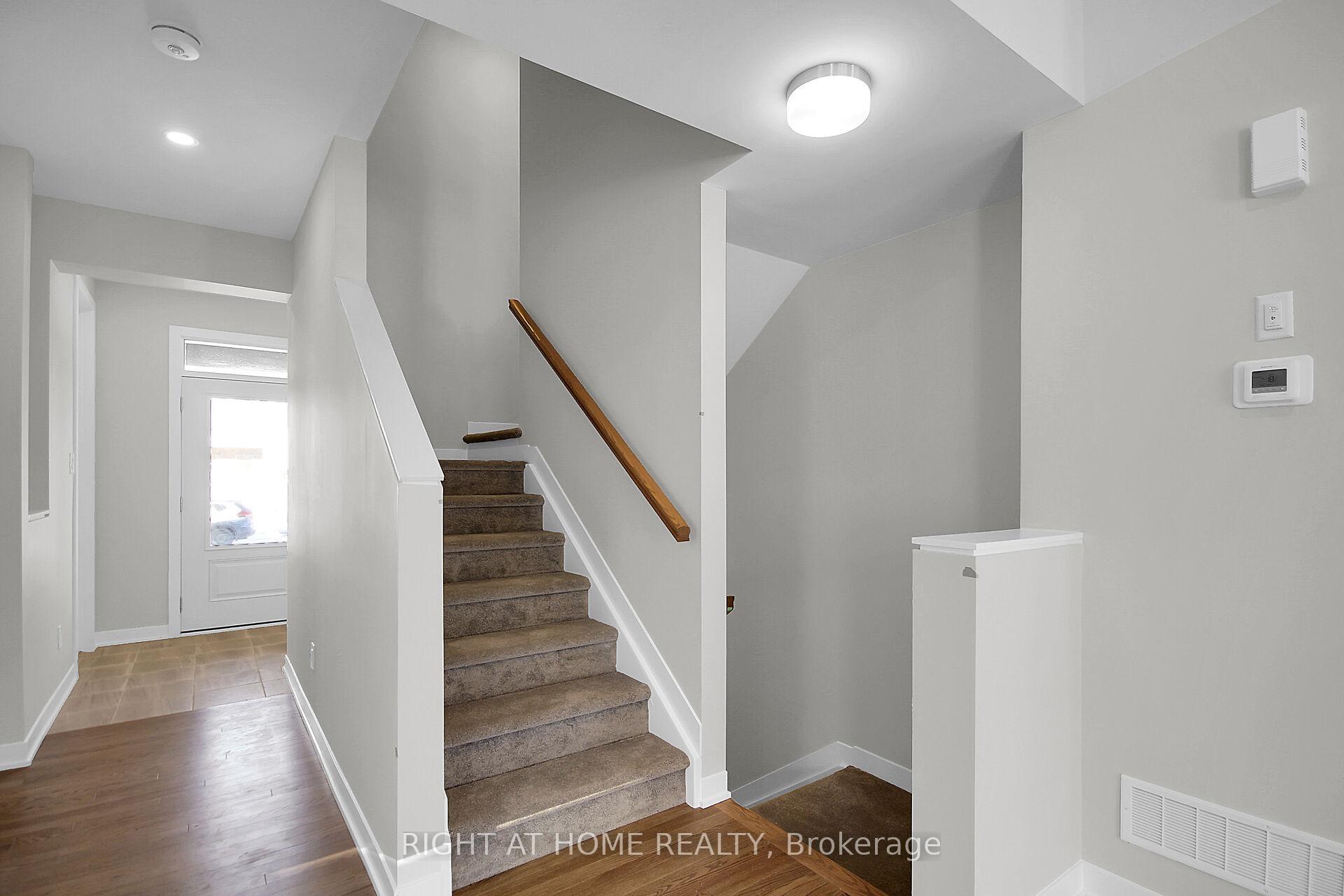 Photo 17 of 169 Conservancy Drive, Ottawa, Barrhaven - Heritage Park — HOMEH