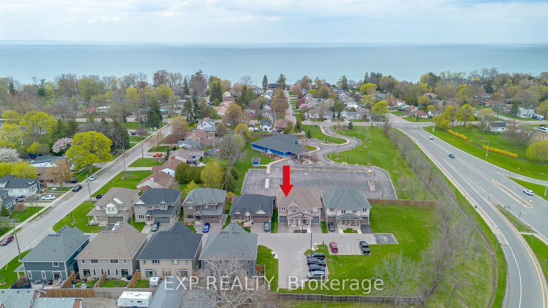 Photo 3 of 9 Lindsay Way, Grimsby, Grimsby Beach — HOMEH