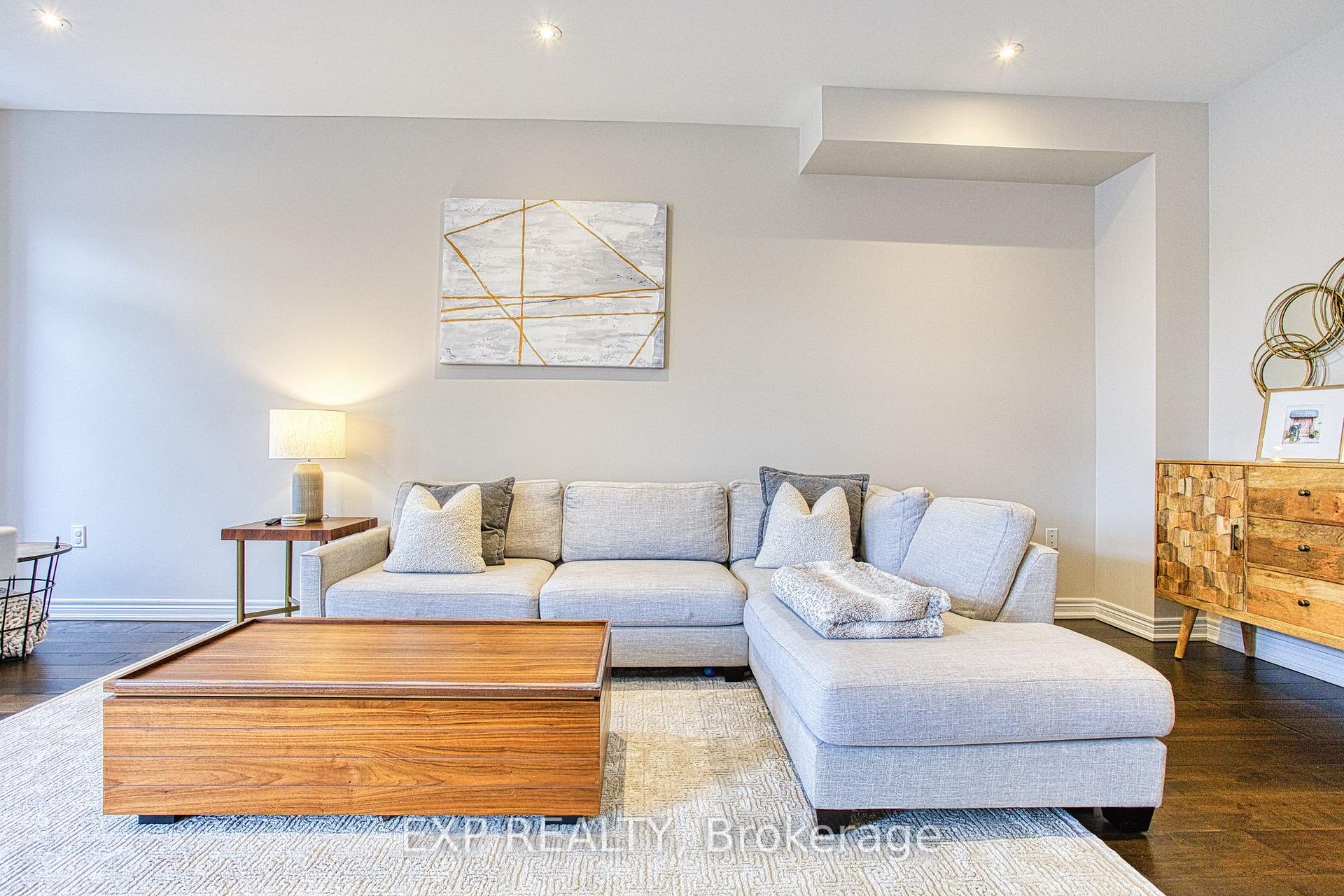Photo 10 of 9 Lindsay Way, Grimsby, Grimsby Beach — HOMEH