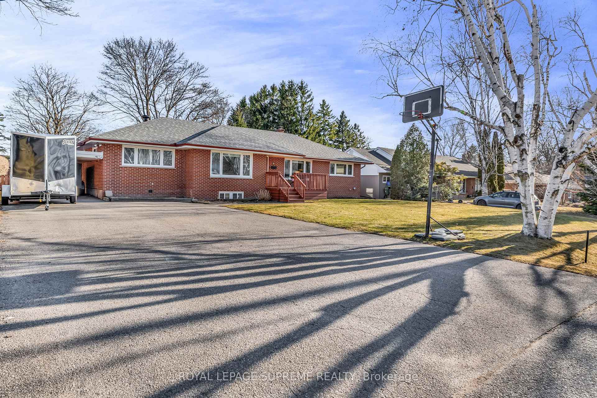 Photo 2 of 3 Frederick Avenue, Clarington, Bowmanville — HOMEH