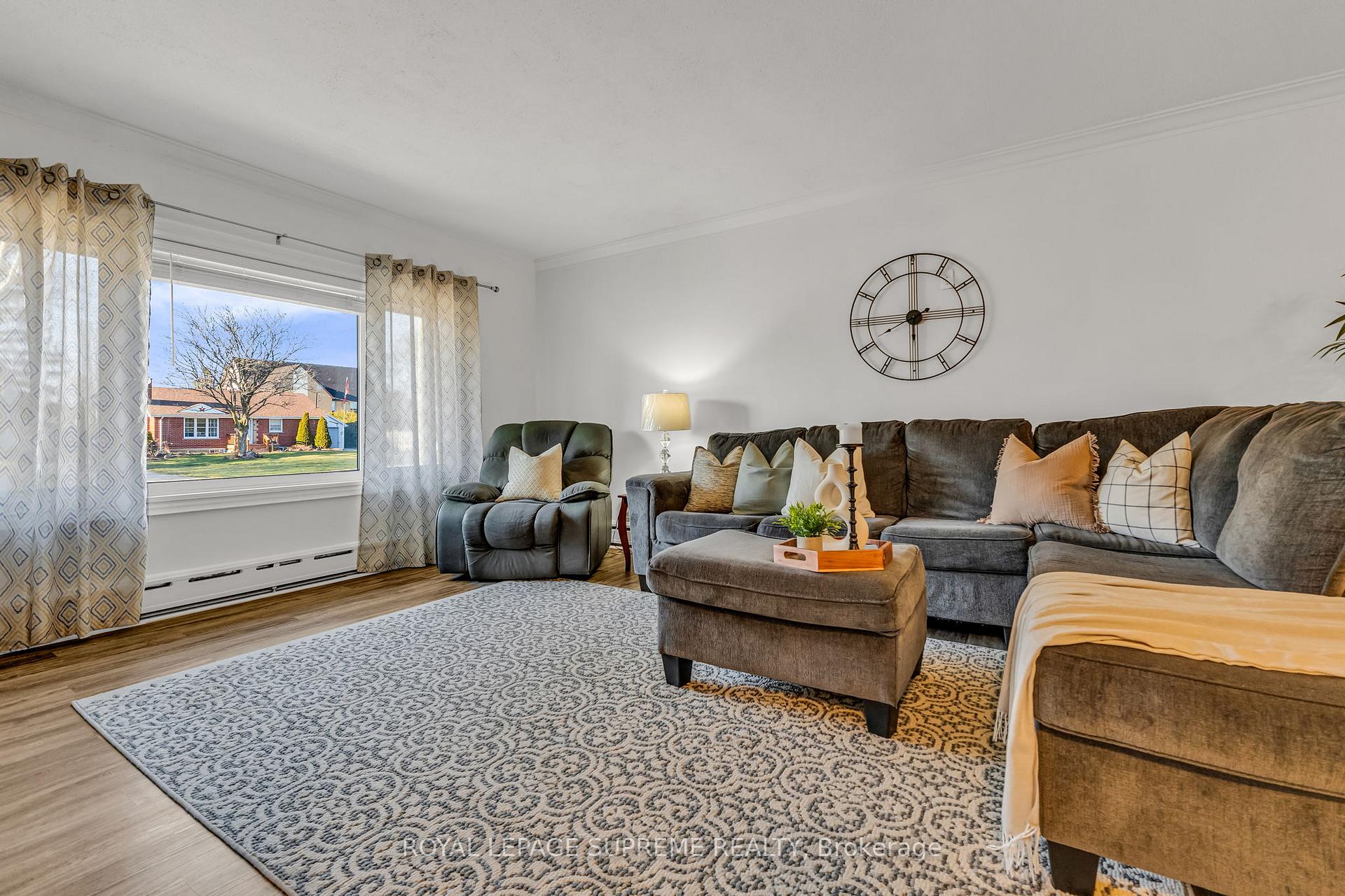 Photo 9 of 3 Frederick Avenue, Clarington, Bowmanville — HOMEH