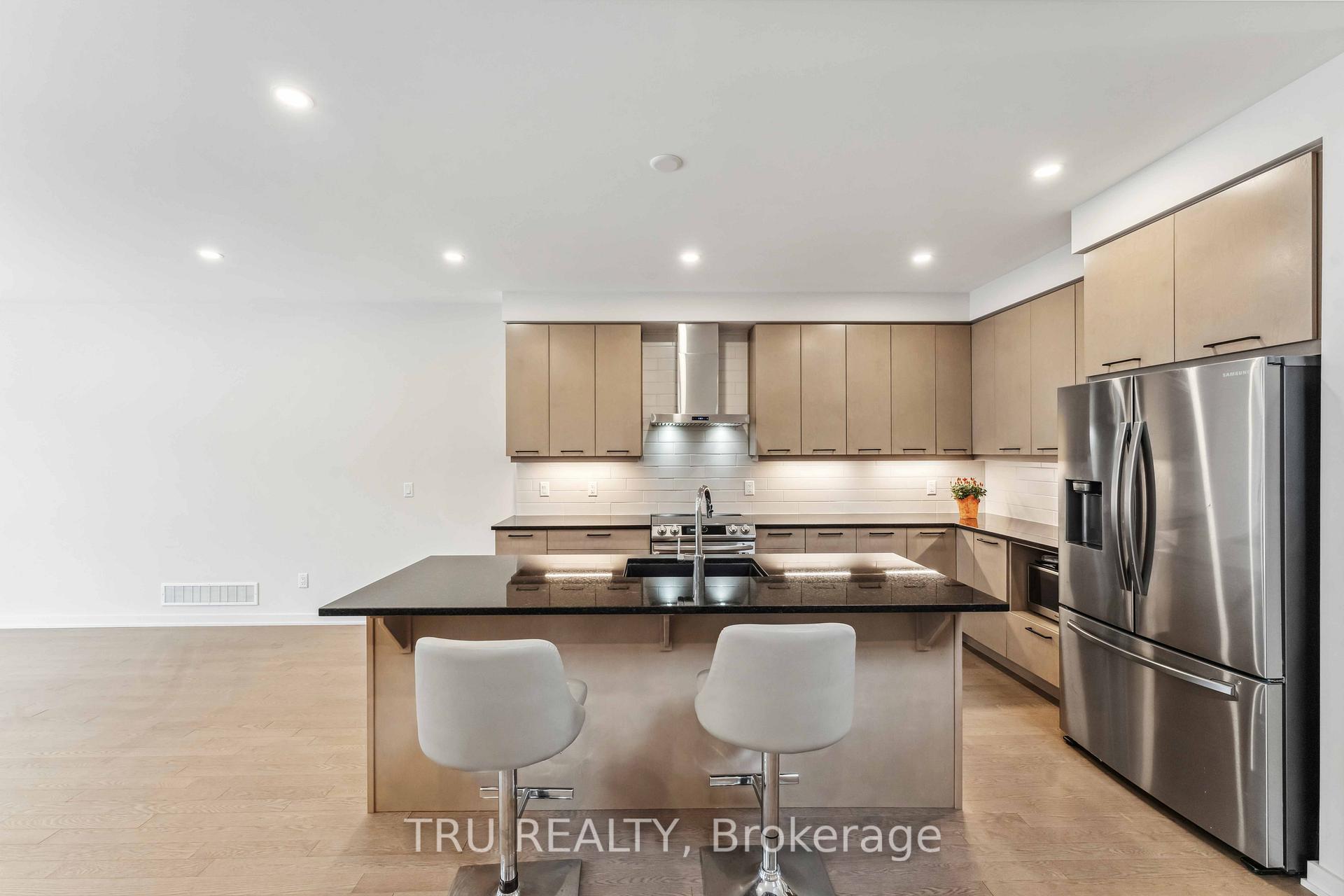Photo 7 of 984 Acoustic Way, Ottawa, Riverside South/Gloucester Glen — HOMEH