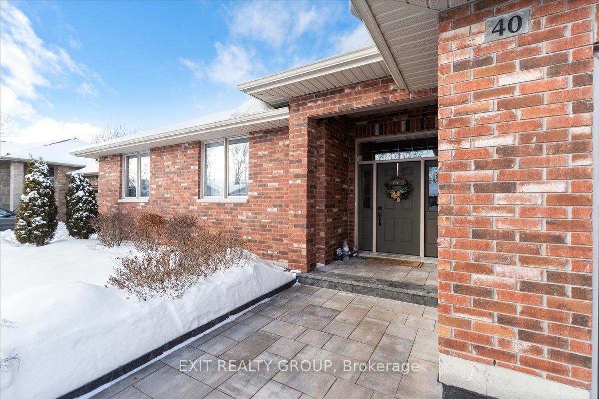 Photo 1 of 40 Kawartha Court, Belleville, Belleville Ward — HOMEH