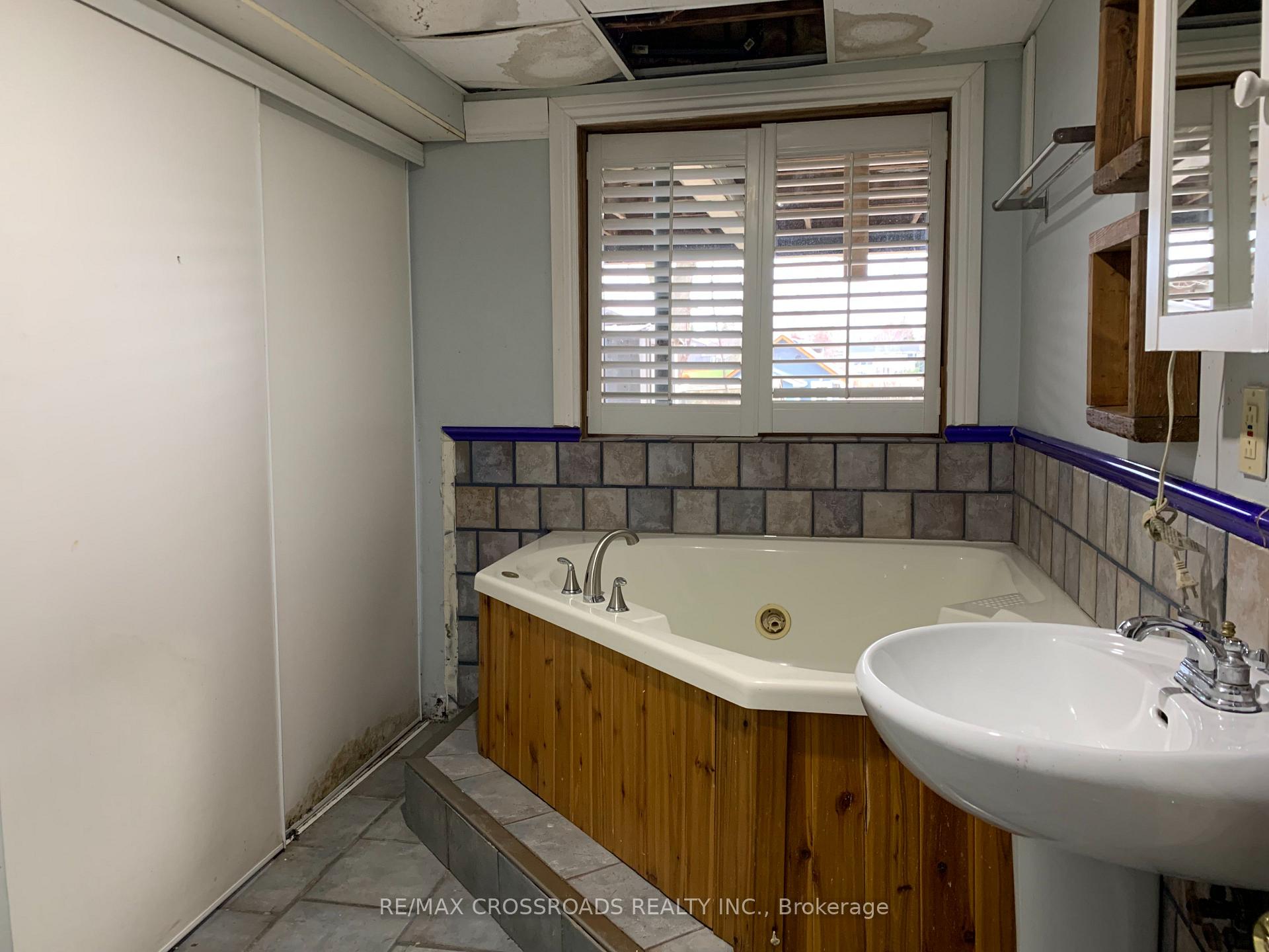 Photo 24 of 101 Riveredge Drive, Georgina, Keswick South — HOMEH