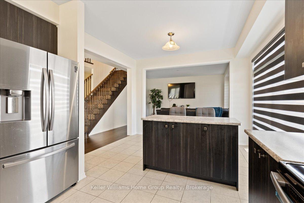 Photo 13 of 2 Munro Circle, Brant, Brantford Twp — HOMEH
