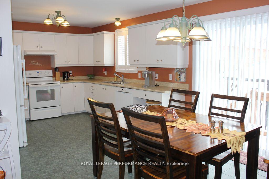 Photo 11 of 1130 Osborne Avenue, Cornwall — HOMEH