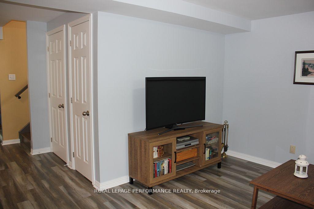 Photo 32 of 1130 Osborne Avenue, Cornwall — HOMEH