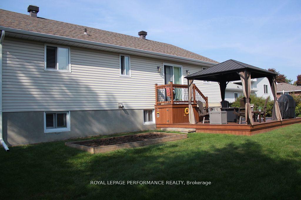 Photo 48 of 1130 Osborne Avenue, Cornwall — HOMEH