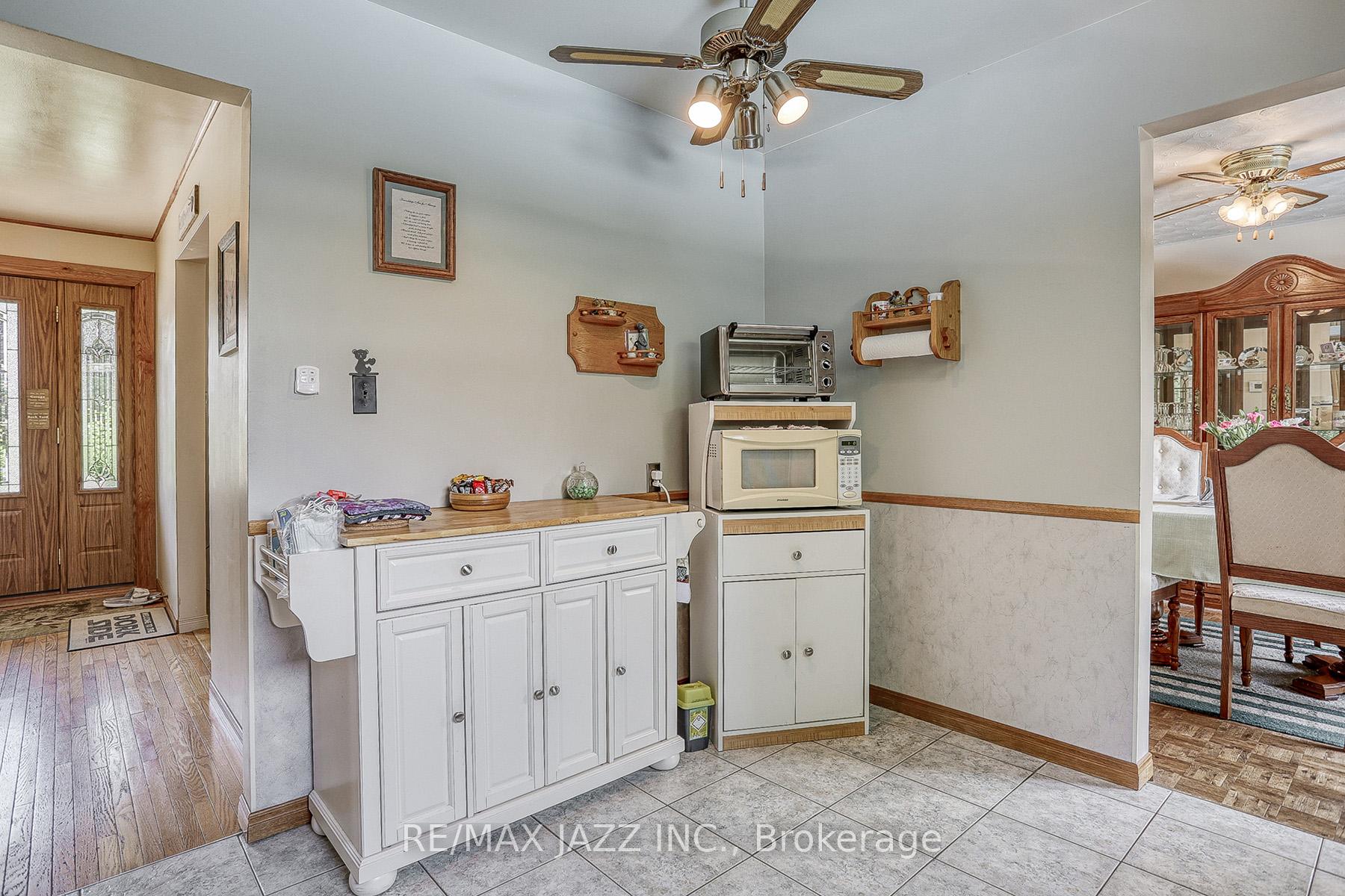 Photo 14 of 3 Strike Avenue, Clarington, Bowmanville — HOMEH