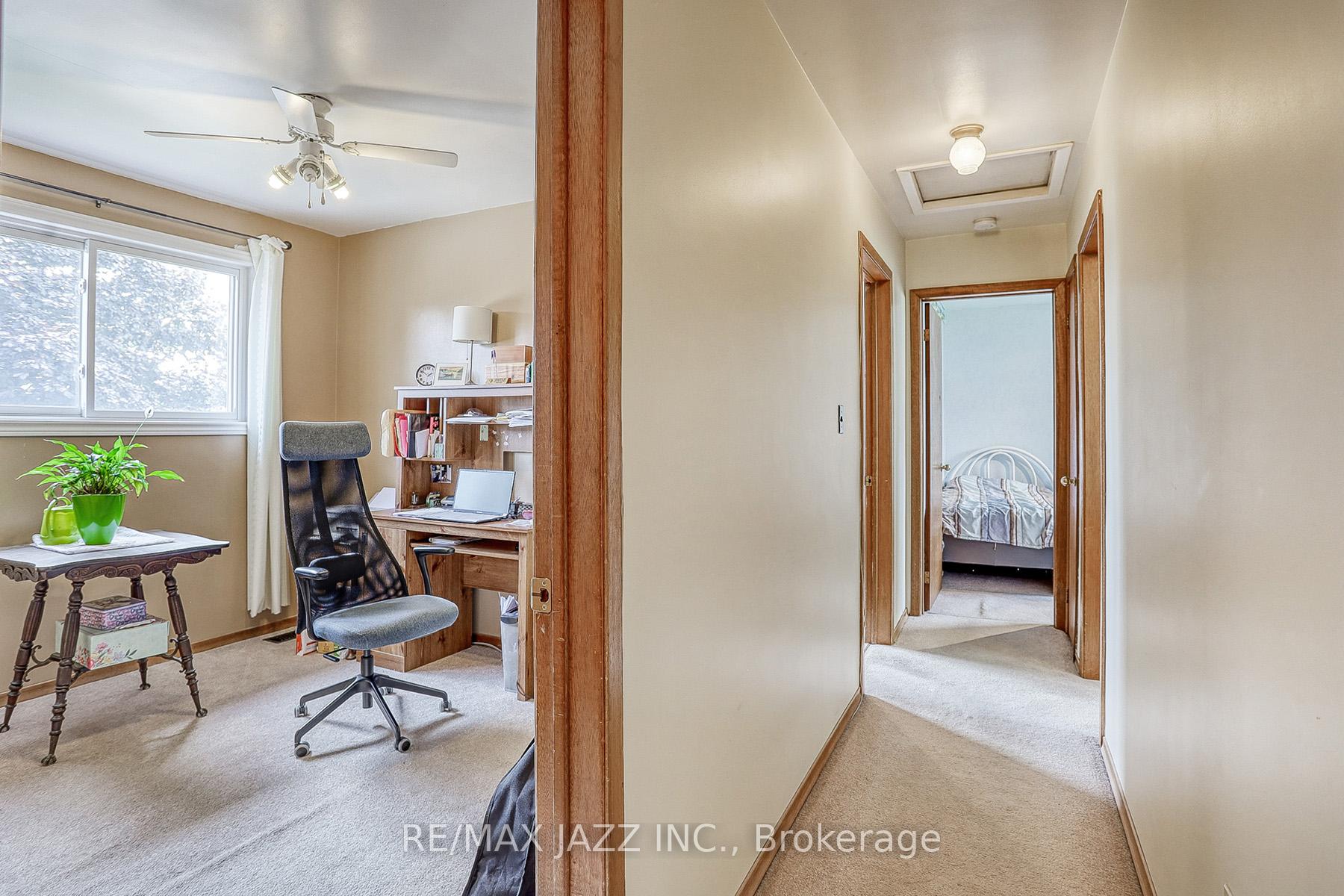 Photo 13 of 3 Strike Avenue, Clarington, Bowmanville — HOMEH