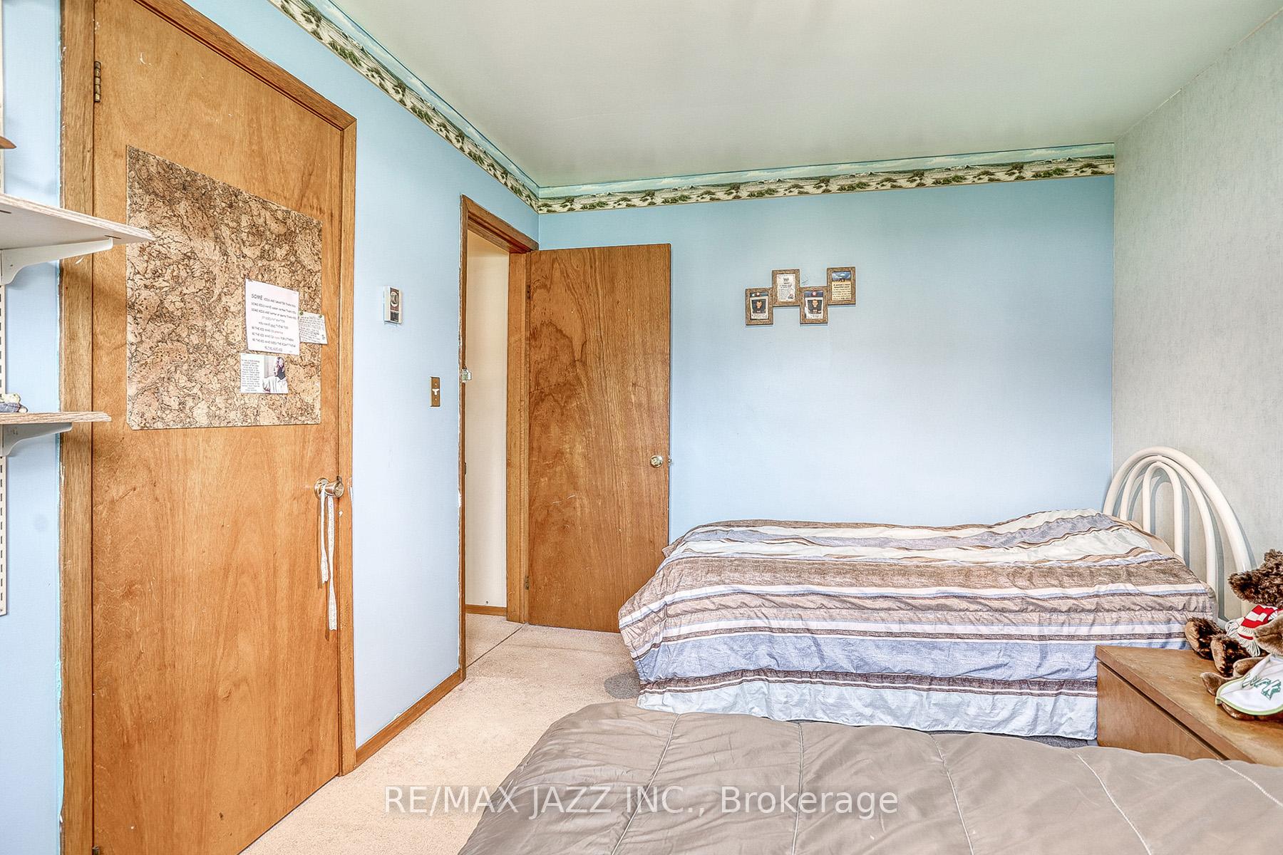 Photo 32 of 3 Strike Avenue, Clarington, Bowmanville — HOMEH