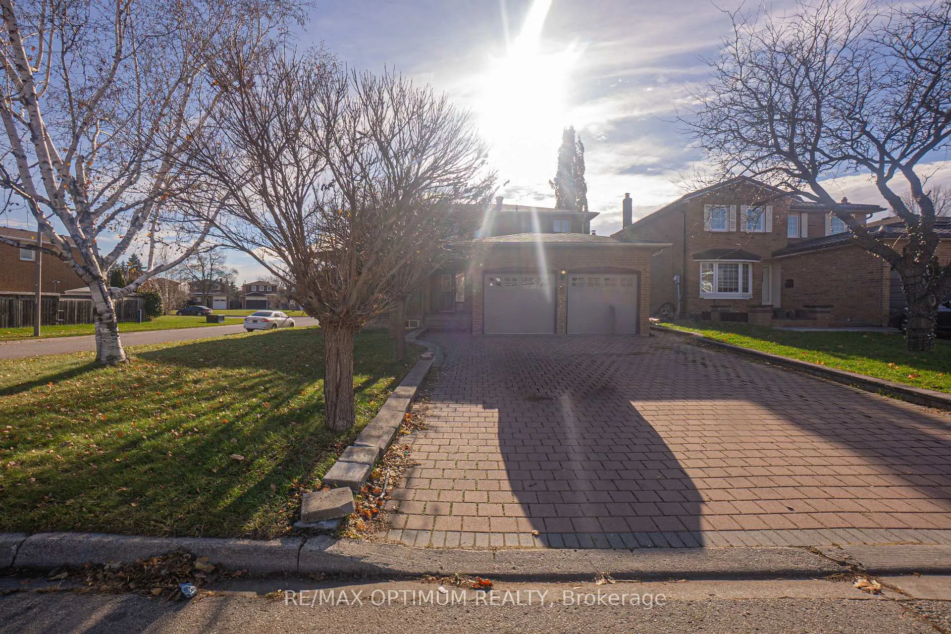 Photo 1 of 10 Braidwood Lake Road, Brampton, Heart Lake West — HOMEH