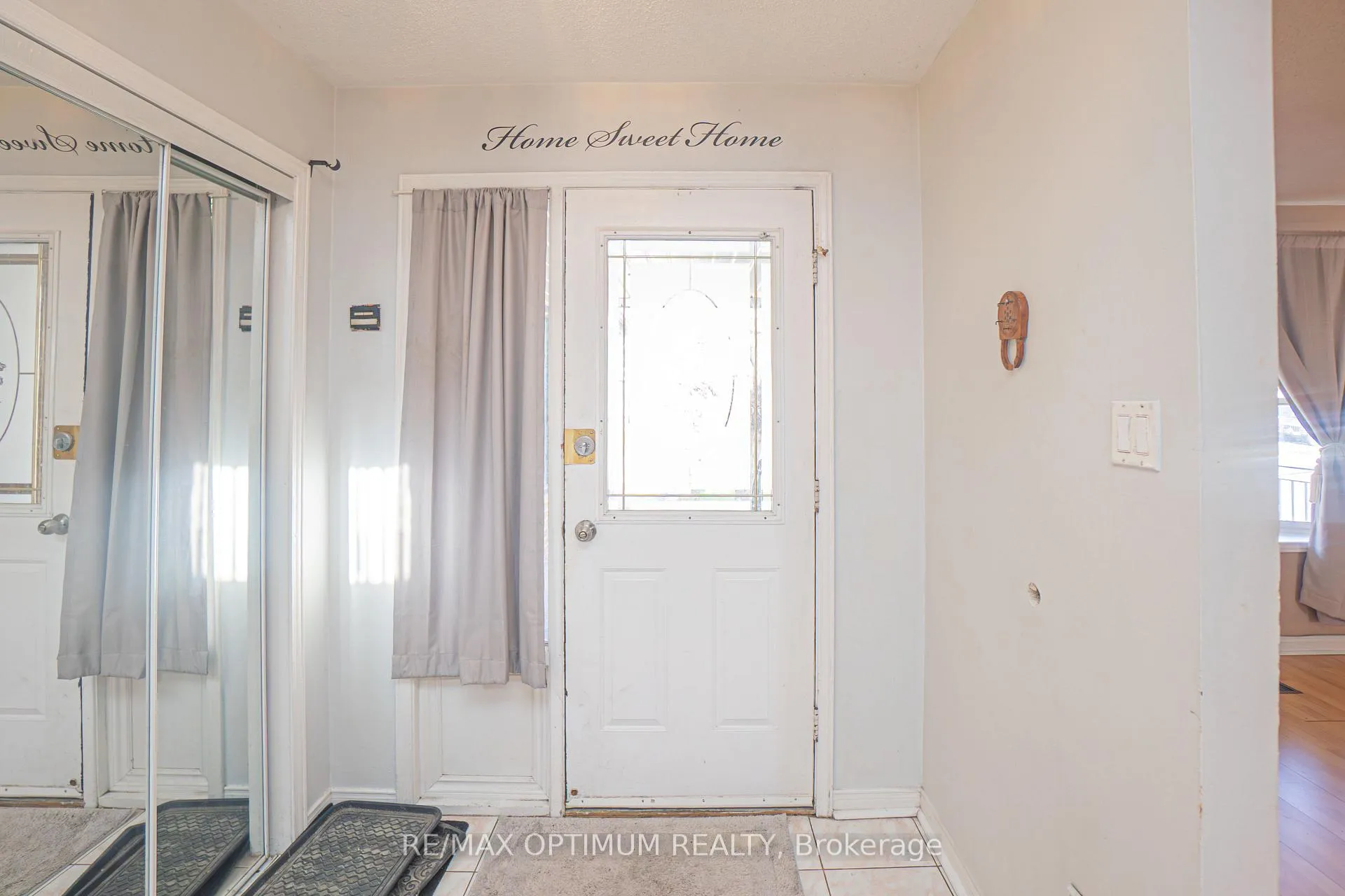 Photo 16 of 10 Braidwood Lake Road, Brampton, Heart Lake West — HOMEH