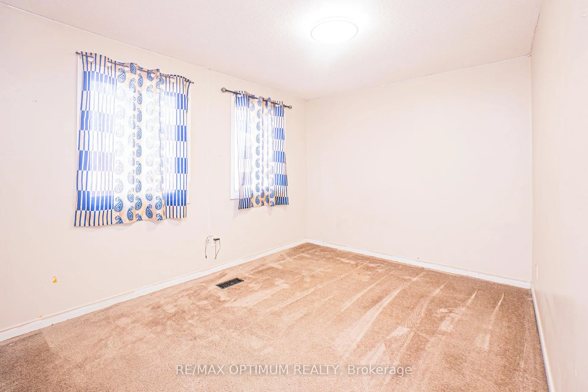 Photo 49 of 10 Braidwood Lake Road, Brampton, Heart Lake West — HOMEH