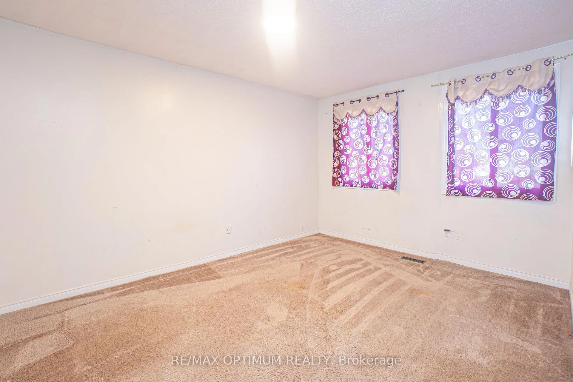 Photo 55 of 10 Braidwood Lake Road, Brampton, Heart Lake West — HOMEH