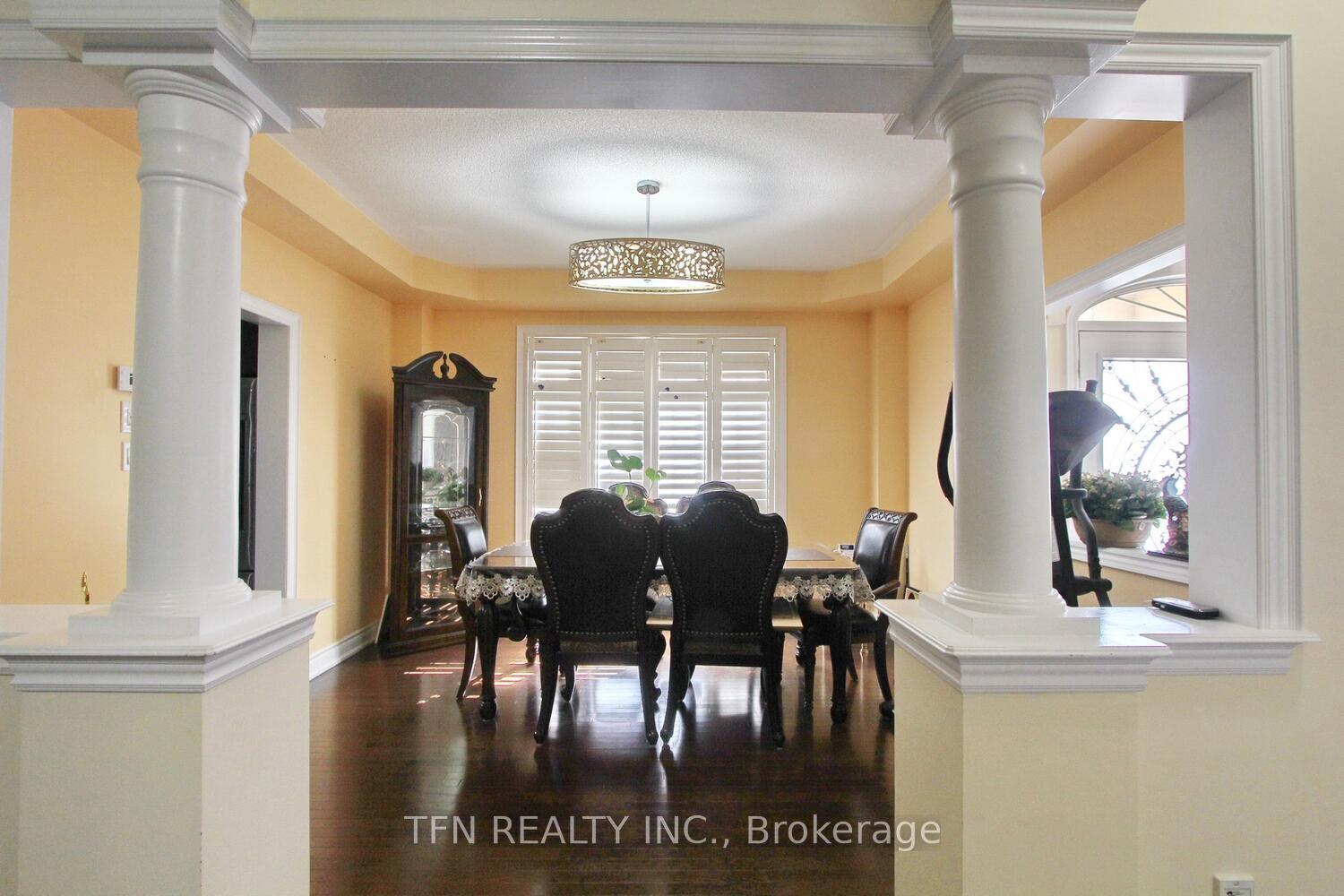Photo 16 of 1 Beacon Hill Drive, Brampton, Credit Valley — HOMEH