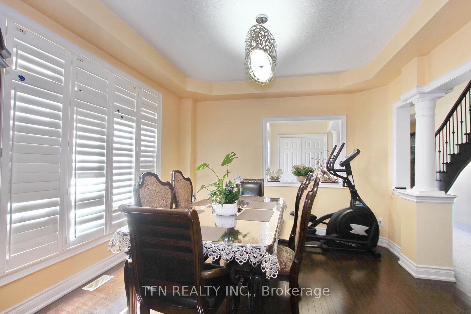 Photo 17 of 1 Beacon Hill Drive, Brampton, Credit Valley — HOMEH