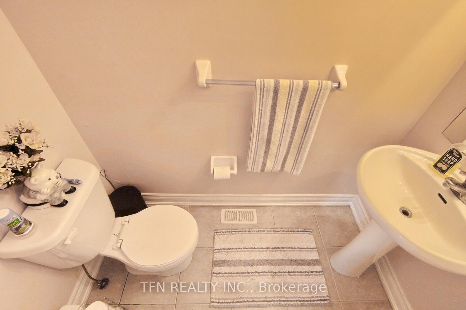 Photo 26 of 1 Beacon Hill Drive, Brampton, Credit Valley — HOMEH