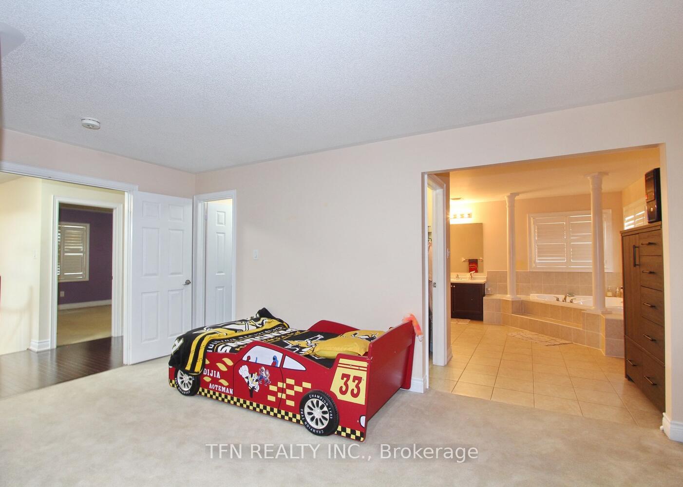 Photo 30 of 1 Beacon Hill Drive, Brampton, Credit Valley — HOMEH