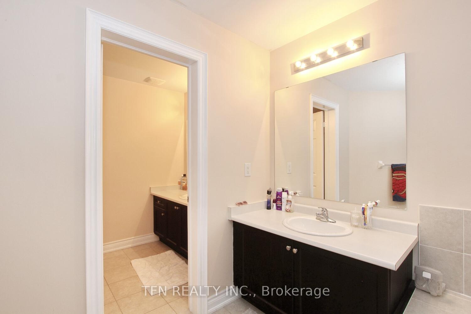 Photo 33 of 1 Beacon Hill Drive, Brampton, Credit Valley — HOMEH