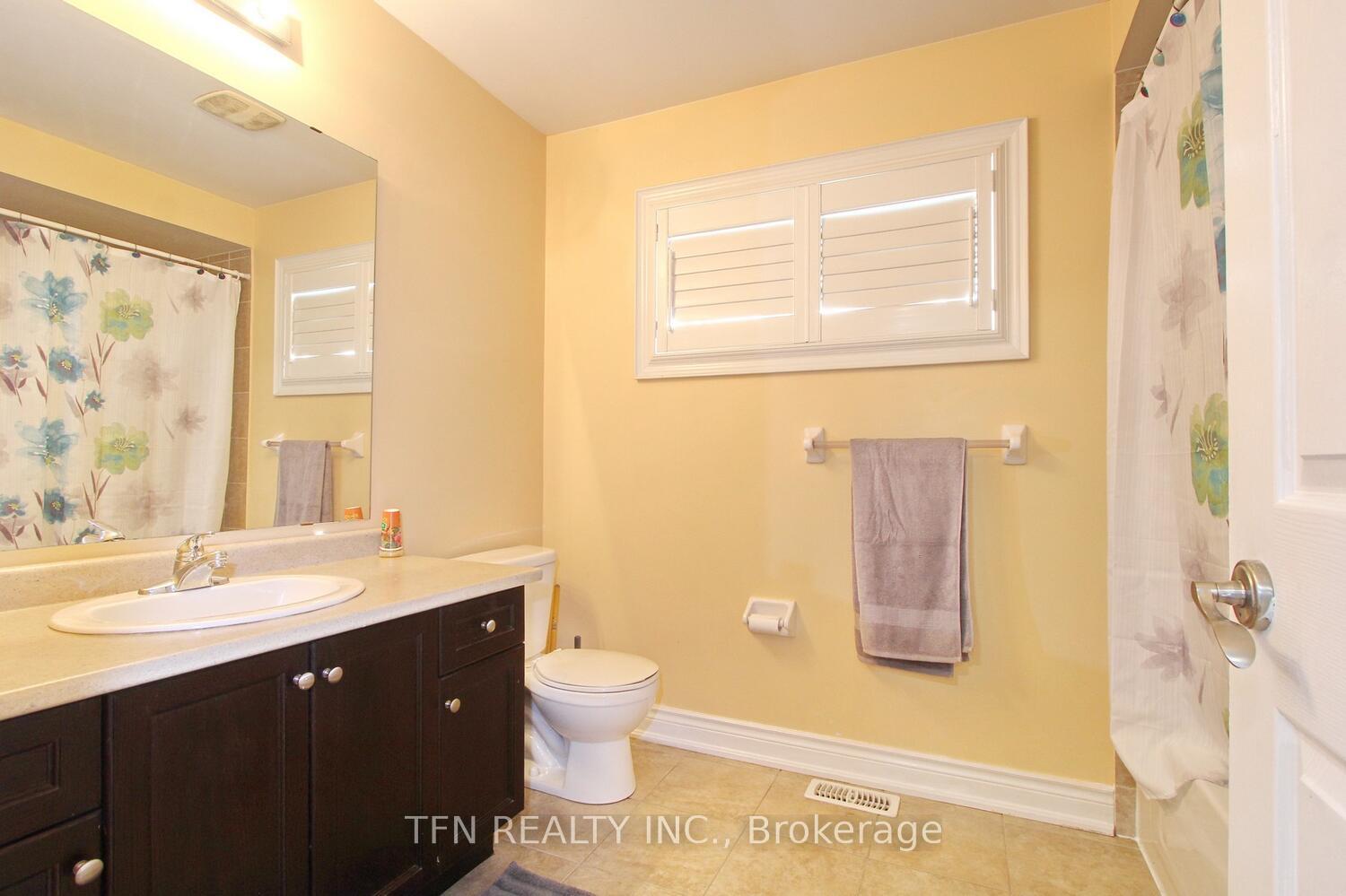 Photo 41 of 1 Beacon Hill Drive, Brampton, Credit Valley — HOMEH
