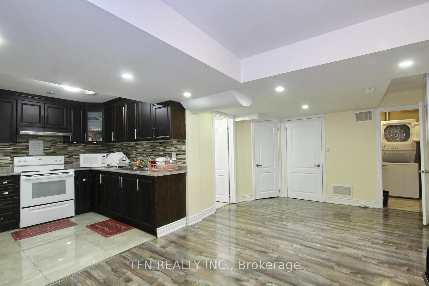 Photo 44 of 1 Beacon Hill Drive, Brampton, Credit Valley — HOMEH