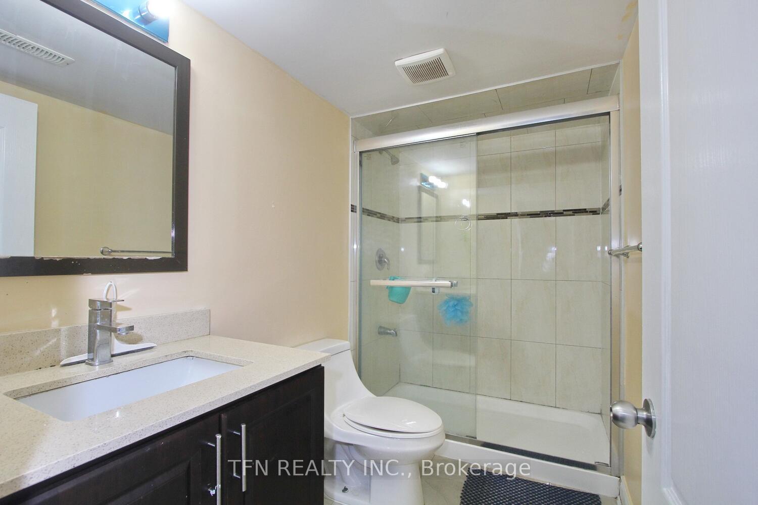 Photo 45 of 1 Beacon Hill Drive, Brampton, Credit Valley — HOMEH